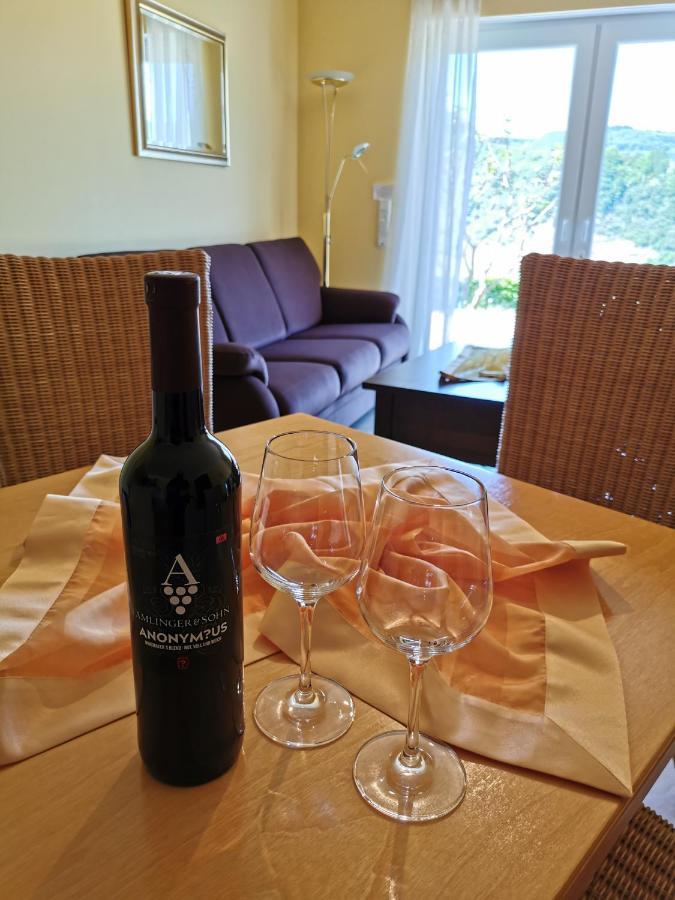 شقة Weingut Amlinger&Sohn Neef المظهر الخارجي الصورة